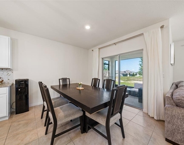 687 Griffon Avenue - Photo Thumbnail 13