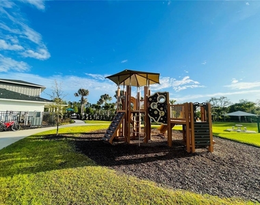2818 Sanctuary Drive - Photo Thumbnail 13