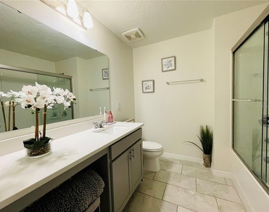 2818 Sanctuary Drive - Photo Thumbnail 9