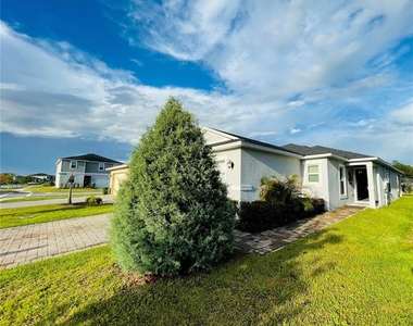 2818 Sanctuary Drive - Photo Thumbnail 3