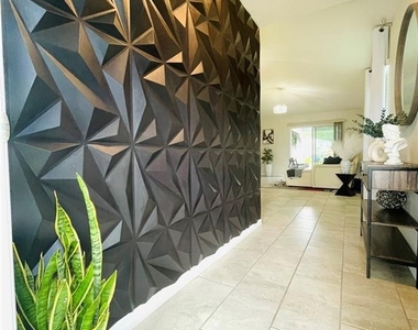2818 Sanctuary Drive - Photo Thumbnail 3