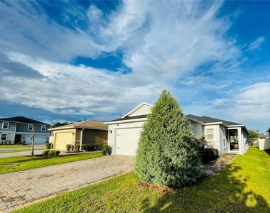 2818 Sanctuary Drive - Photo Thumbnail 4
