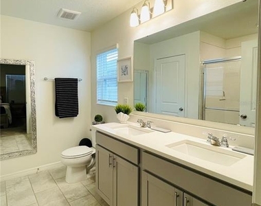 2818 Sanctuary Drive - Photo Thumbnail 6