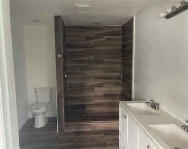 1701 36th Street Nw - Photo Thumbnail 15