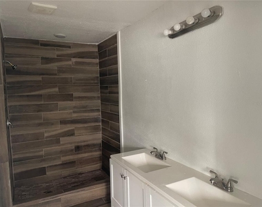 1701 36th Street Nw - Photo Thumbnail 17
