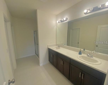 3992 Fescue Street - Photo Thumbnail 13