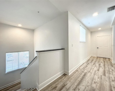 7510 Seven Eagles Way - Photo Thumbnail 7