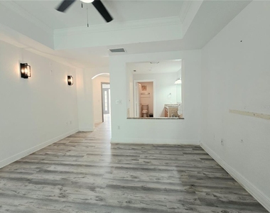 7510 Seven Eagles Way - Photo Thumbnail 3