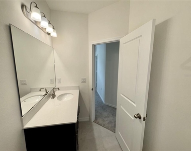 4570 Small Creek Road - Photo Thumbnail 9