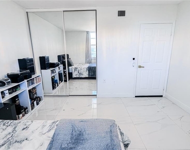 3635 Whitehall Drive - Photo Thumbnail 27
