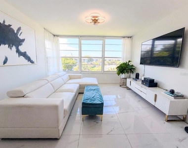 3635 Whitehall Drive - Photo Thumbnail 4