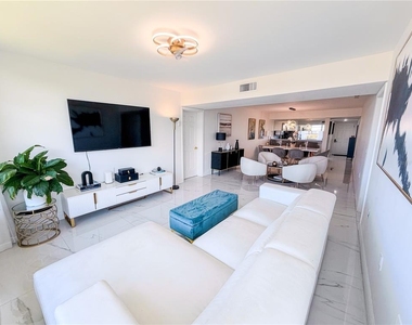 3635 Whitehall Drive - Photo Thumbnail 13