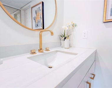 3635 Whitehall Drive - Photo Thumbnail 18