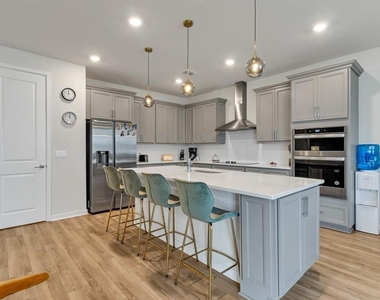 5674 Arborvista Drive - Photo Thumbnail 3