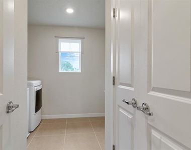 5674 Arborvista Drive - Photo Thumbnail 23