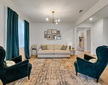5674 Arborvista Drive - Photo Thumbnail 8