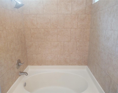 5707 Tanagerlake Road - Photo Thumbnail 12