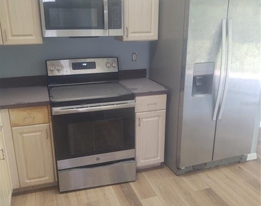 5707 Tanagerlake Road - Photo Thumbnail 2