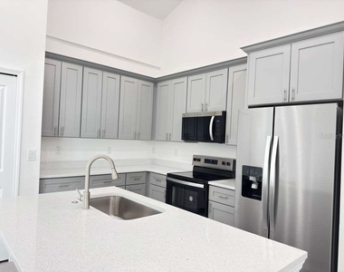 13376 Sw 49th Ave - Photo Thumbnail 13