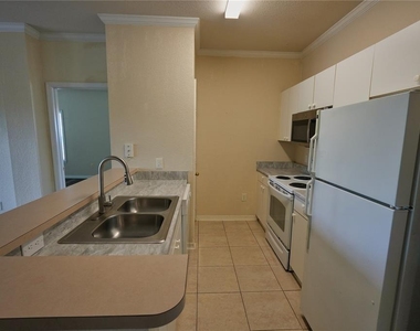 3757 Conroy Rd - Photo Thumbnail 11