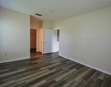 3757 Conroy Rd - Photo Thumbnail 9