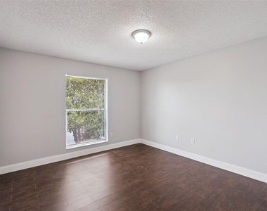 1847 Caralee Boulevard - Photo Thumbnail 14