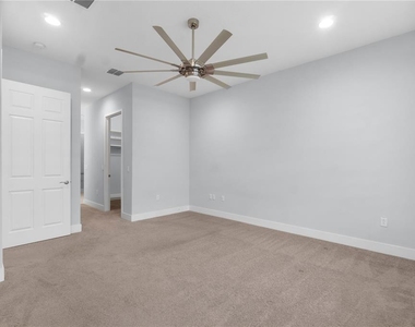2320 Symphony Circle - Photo Thumbnail 31