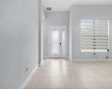 2320 Symphony Circle - Photo Thumbnail 12