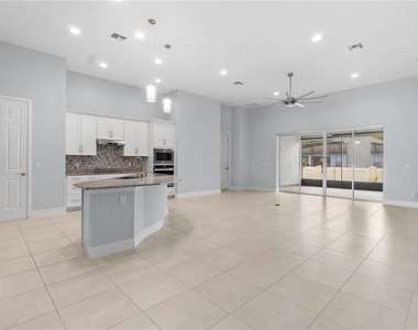 2320 Symphony Circle - Photo Thumbnail 5