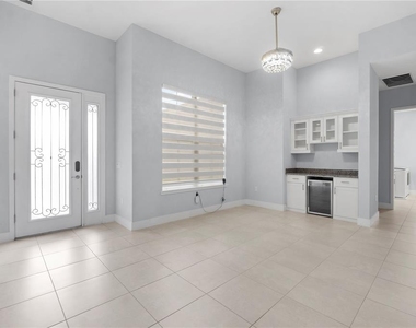 2320 Symphony Circle - Photo Thumbnail 13
