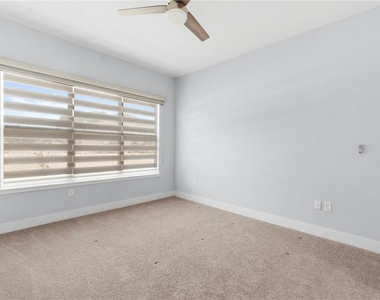 2320 Symphony Circle - Photo Thumbnail 28