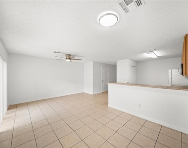 12649 Somerset Oaks Street - Photo Thumbnail 17