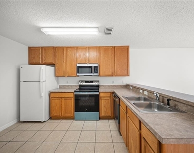 12649 Somerset Oaks Street - Photo Thumbnail 18