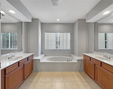 2770 Regal Pine Trail - Photo Thumbnail 25