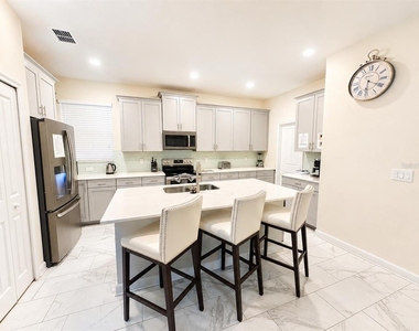 1585 Flange Drive - Photo Thumbnail 3