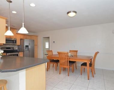 300 E Maine Avenue - Photo Thumbnail 16