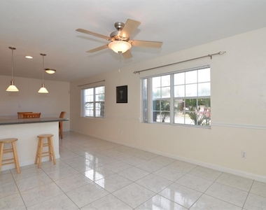 300 E Maine Avenue - Photo Thumbnail 13