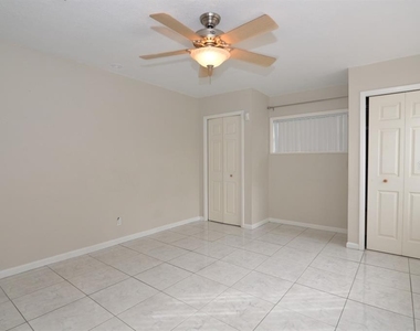 300 E Maine Avenue - Photo Thumbnail 5