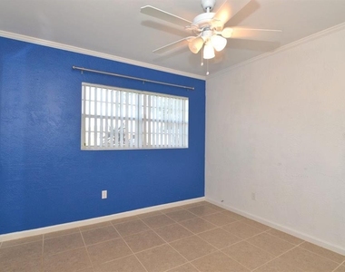 300 E Maine Avenue - Photo Thumbnail 21