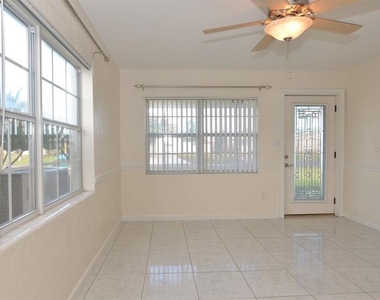 300 E Maine Avenue - Photo Thumbnail 15