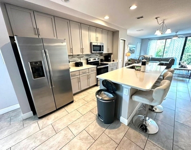 4710 Terra Esmeralda Drive - Photo Thumbnail 5