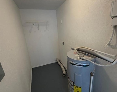 3650 Trianon Drive - Photo Thumbnail 21