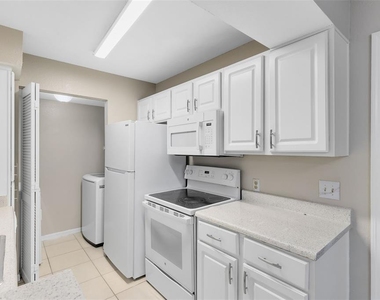 1029 S Hiawassee Road - Photo Thumbnail 15