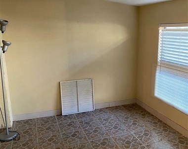 1422 Spalding Road - Photo Thumbnail 3