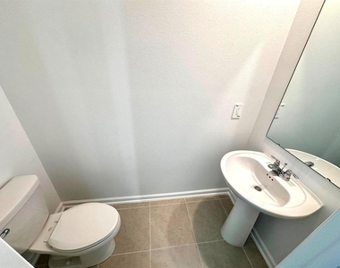 3874 Amers Loop - Photo Thumbnail 8