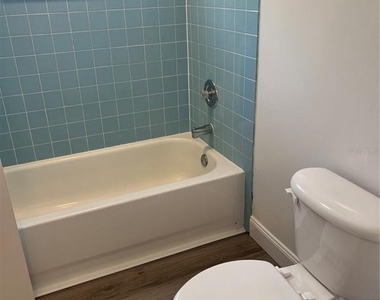 10108 Bluff Court - Photo Thumbnail 12