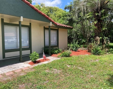 10108 Bluff Court - Photo Thumbnail 8