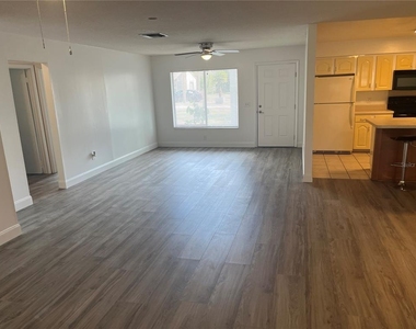 10108 Bluff Court - Photo Thumbnail 4