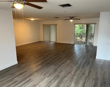 10108 Bluff Court - Photo Thumbnail 2