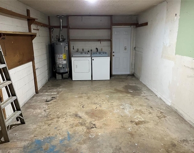 10108 Bluff Court - Photo Thumbnail 15